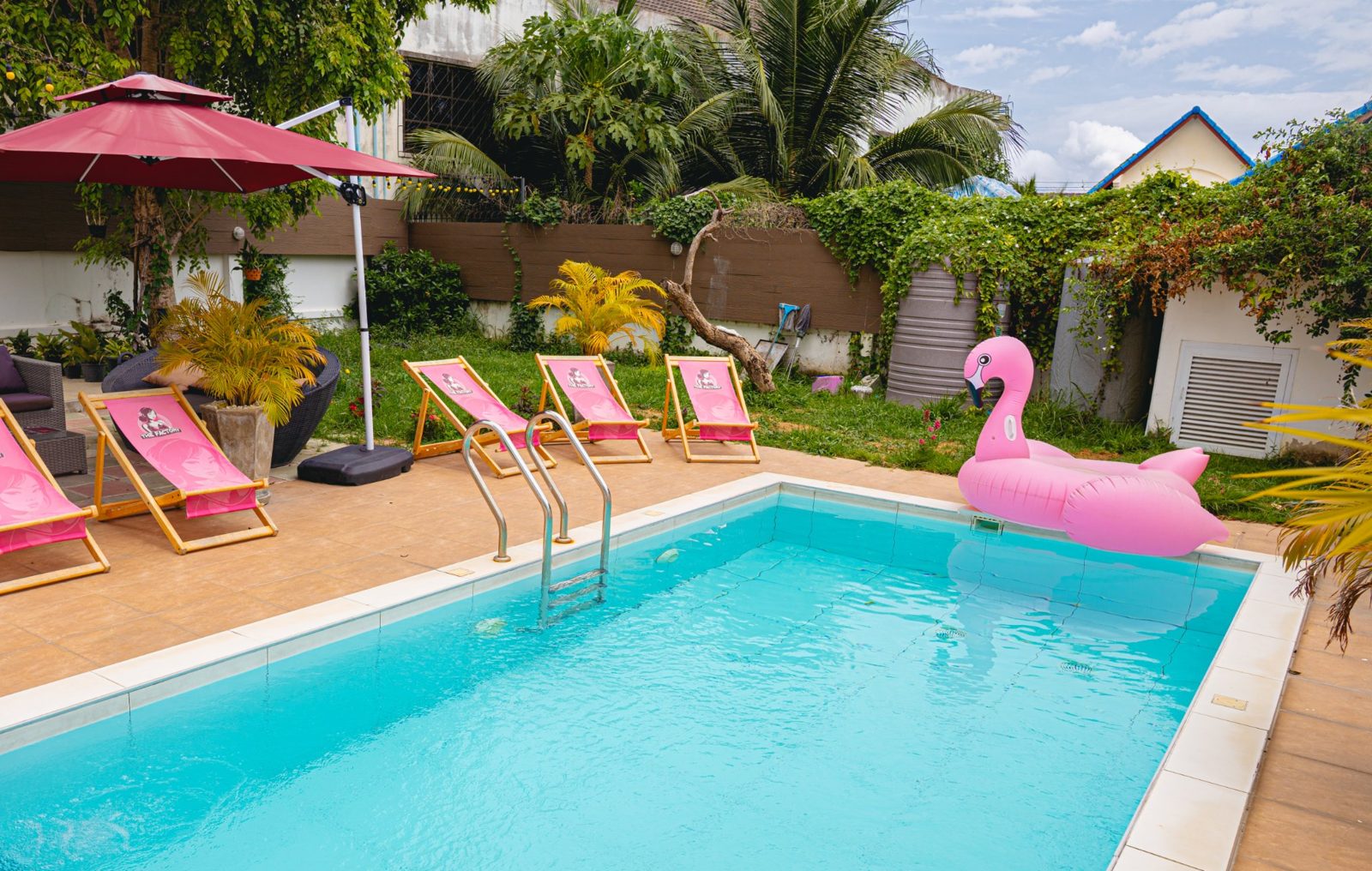 Swimming pool